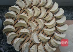  猪肉芹菜水饺的做法图解5