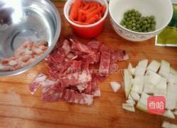 鲜虾培根芝士焗饭的做法图解1