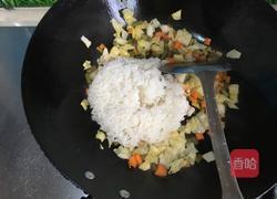 泡菜炒饭的做法图解6