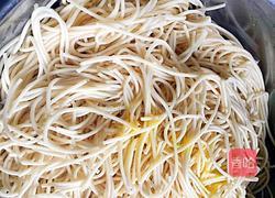 肉末热拌面的做法图解4