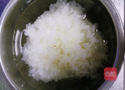 凉拌银耳的做法图解1