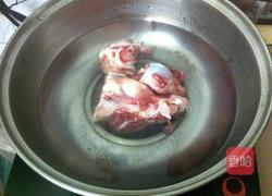 红枣猪骨汤的做法图解2