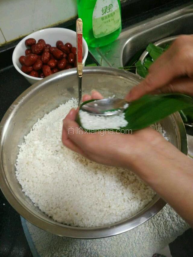 放糯米小枣压实