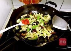 干煸腊味菜花的做法图解10