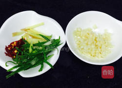 蒜香鲈鱼的做法图解2