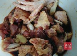 红烧鸡块烧土豆的做法图解1
