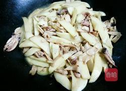 茭白炒墨鱼干的做法图解7
