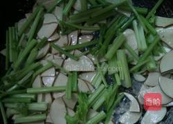芹菜炒豆腐干的做法图解8