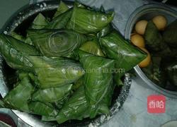 蛋黄肉粽的做法图解4