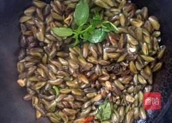 九层塔炒海瓜子的做法图解3