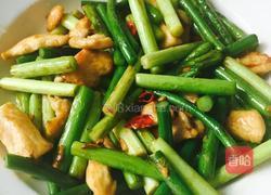 蒜苔炒鸡胸肉的做法图解6