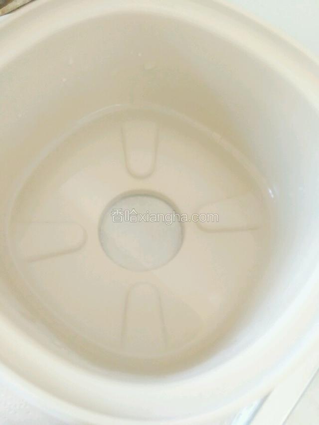 机体内加入最高水位。