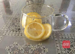 柠檬红茶的做法图解2
