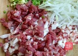 虾仁牛肉萝卜丸子汤的做法图解3