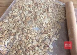 黑加仑，蔓越莓花生牛扎糖的做法图解1