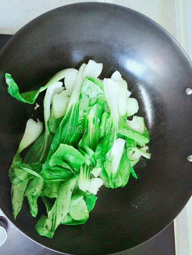 加入油菜翻炒