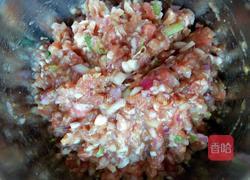 猪肉圆葱馅饼的做法图解4