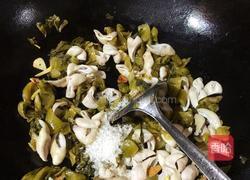 咸菜溜肥肠的做法图解11