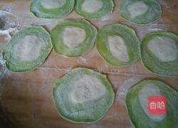 翡翠芸豆肉饺子的做法图解6