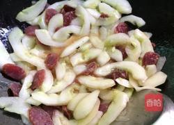 腊肠炒青花的做法图解7