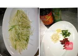 酱香土豆丝的做法图解1