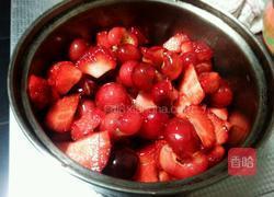 樱桃草莓罐头的做法图解1