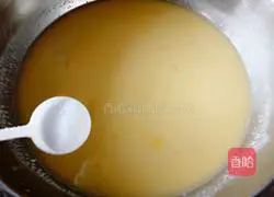 Illustration of making egg pancake sausage roll 5