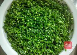 韭菜大肉馅饺子的做法图解4