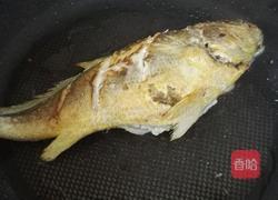 家常炖黄花鱼的做法图解5