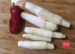 茭白炒肉的做法图解1