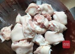 酸甜猪蹄的做法图解1