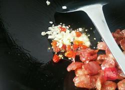 黄瓜炒腊肠的做法图解4