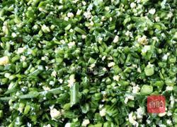 东北特色韭菜合子的做法图解2