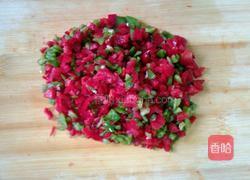 辣椒炒鸡蛋的做法图解1