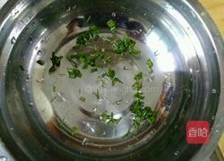 辣椒炒鸡蛋的做法图解2