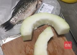 鲫鱼滚冬瓜汤的做法图解1