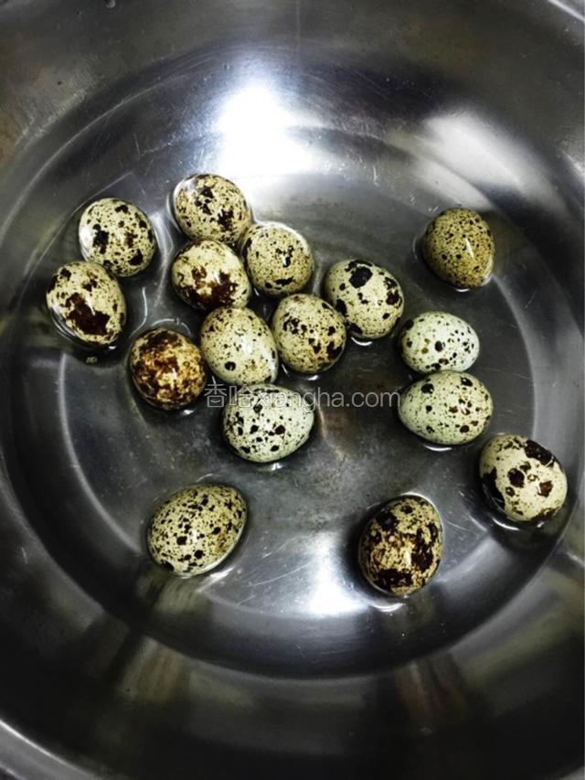 冷水下锅煮六分钟