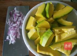 奶油南瓜汤的做法图解1