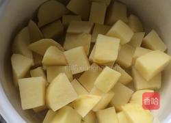 土豆炒洋葱的做法图解1