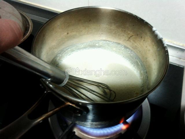 小火加热，边搅拌