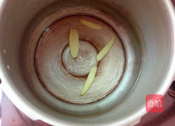 苦瓜黄豆排骨汤的做法图解3