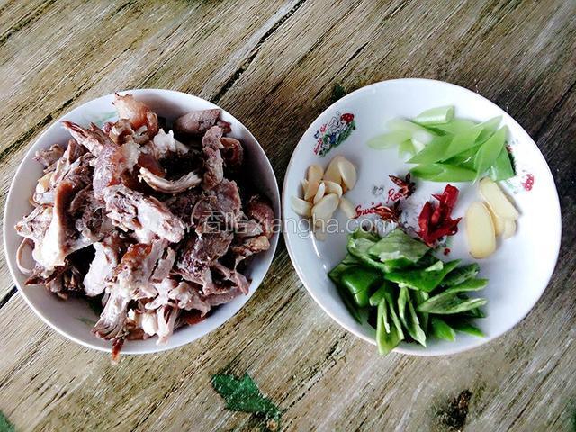 所有食材都在这儿啦！我就不一一介绍了
