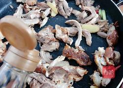 尖椒炒猪肘的做法图解4