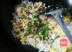 飘香牛肉蛋炒饭的做法图解7