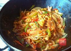 西红柿鸡蛋炒面条的做法图解10