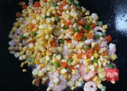 玉米虾仁的做法图解7