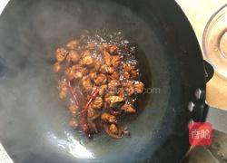 木耳毛豆炒鸡肉的做法图解3