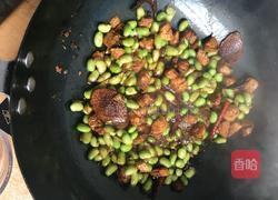 木耳毛豆炒鸡肉的做法图解4