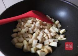 番茄酱炒馒头丁的做法图解7