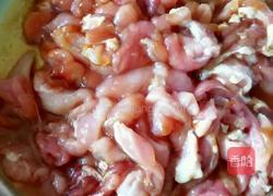 瘦肉炒芥兰的做法图解1